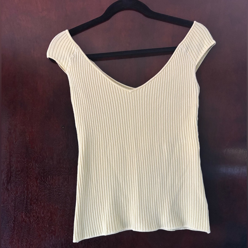 H&M Cream Ribbed Cap Sleeve Blouse (S)